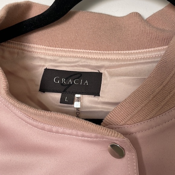 GRACIA PINK CROPPED BOMBER JACKET - Picture 2 of 7